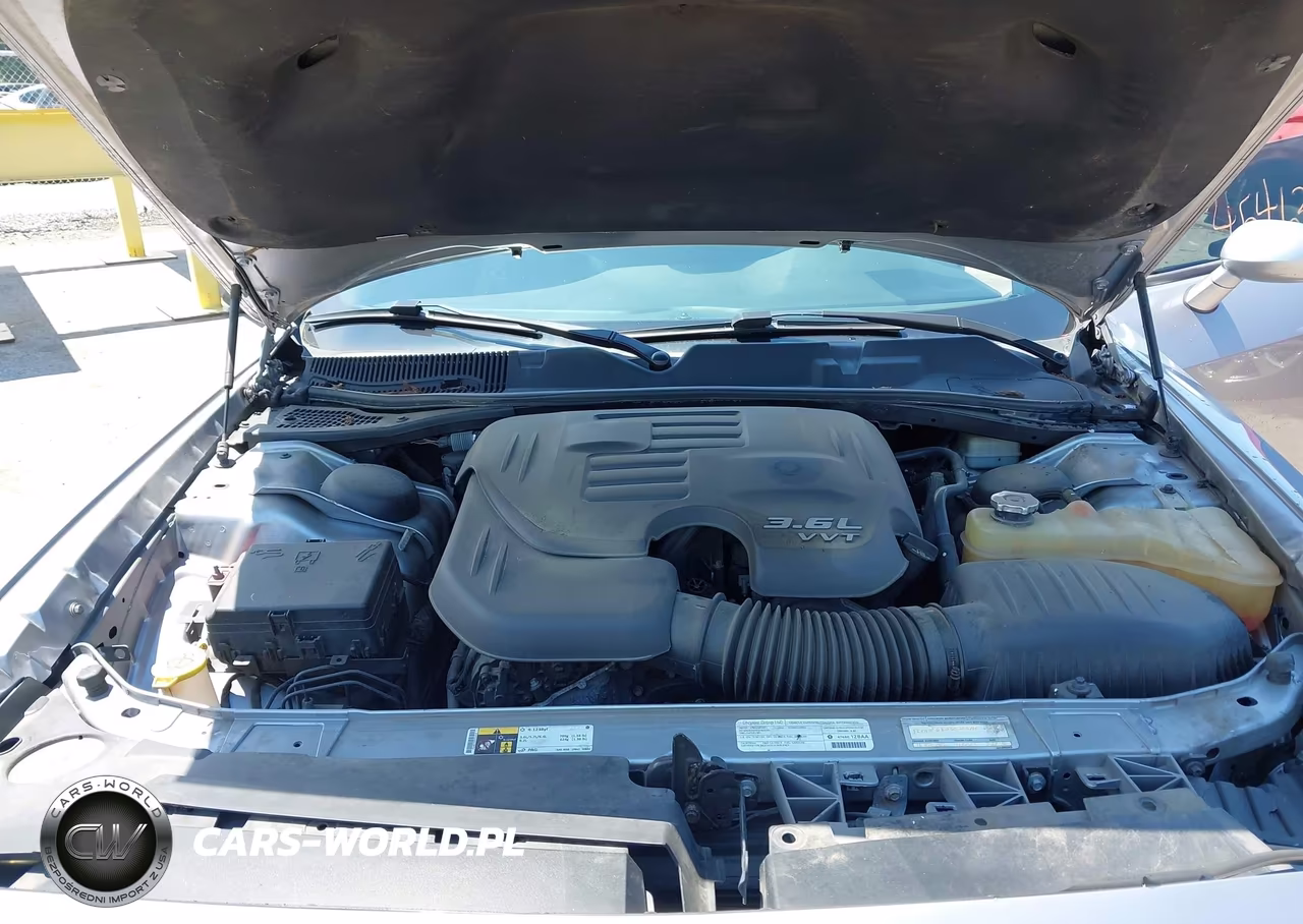 2015 Dodge Challenger Sxt VIN:2C3CDZAG1FH723608 - 10