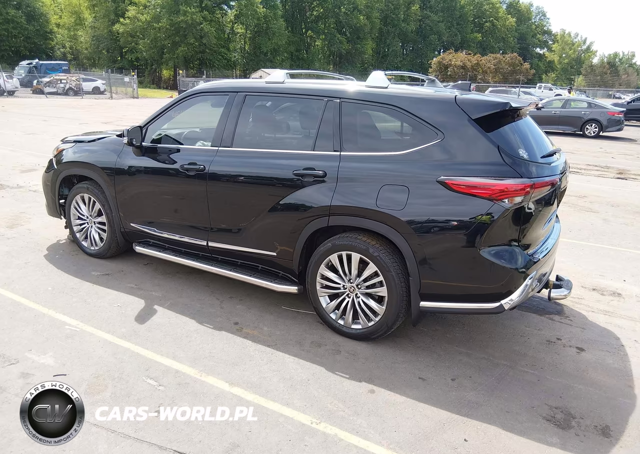 2022 Toyota Highlander Platinum VIN:5TDFZRBH2NS190556 - 3
