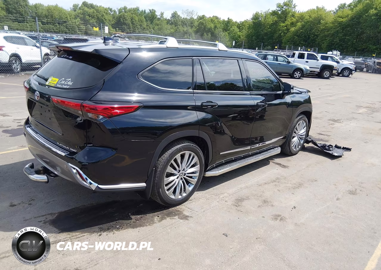 2022 Toyota Highlander Platinum VIN:5TDFZRBH2NS190556 - 4