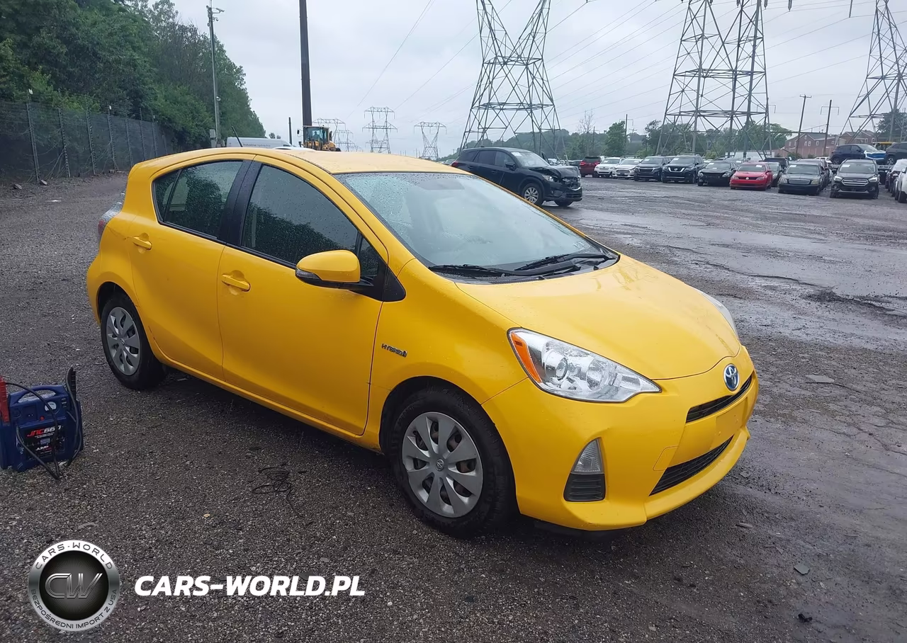 2014 Toyota Prius C Two – zdjęcie 1 z 16