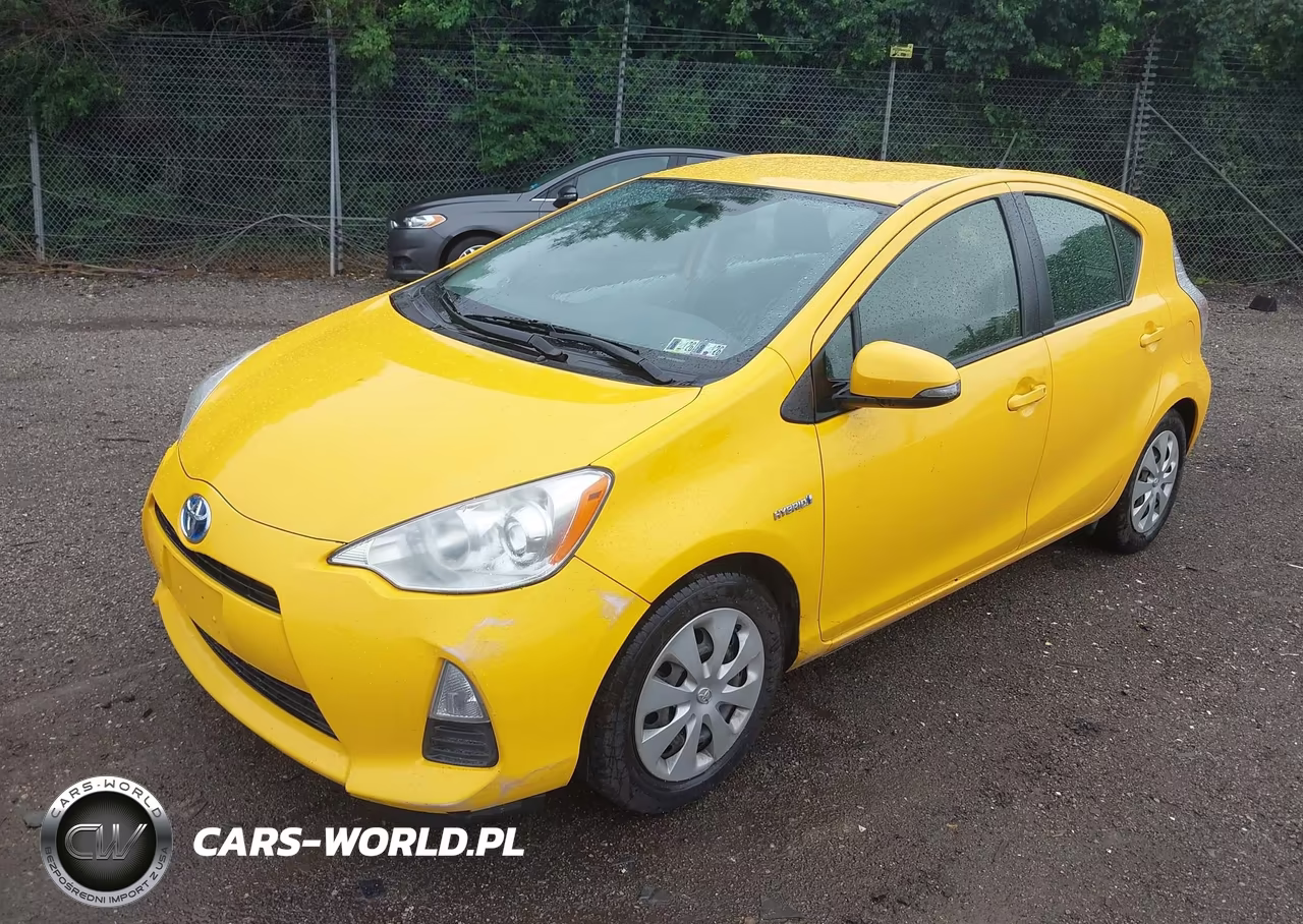 2014 Toyota Prius C Two VIN:JTDKDTB35E1062937 - 2