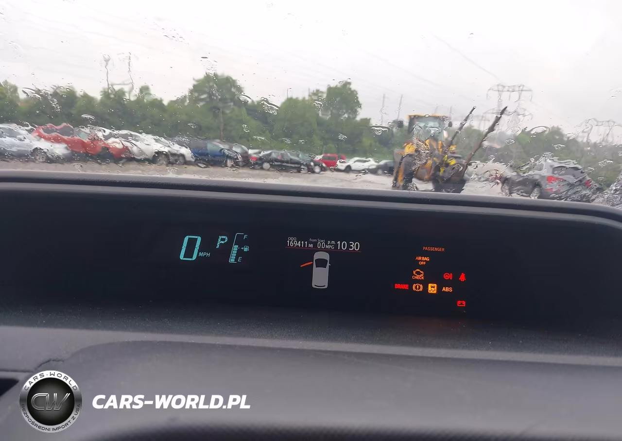 2014 Toyota Prius C Two VIN:JTDKDTB35E1062937 - 7