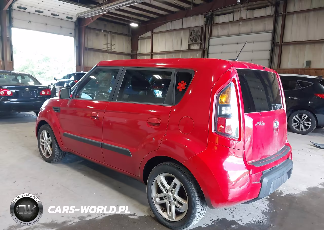 2010 Kia Soul + VIN:KNDJT2A2XA7108352 - 3