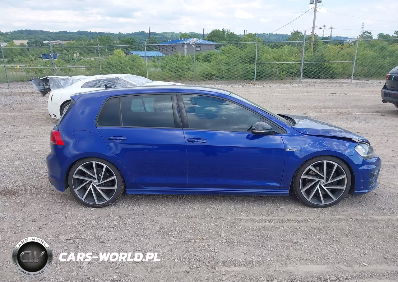 2015 Volkswagen Golf R 4-Door VIN:WVWLF7AU9FW252194 - 14