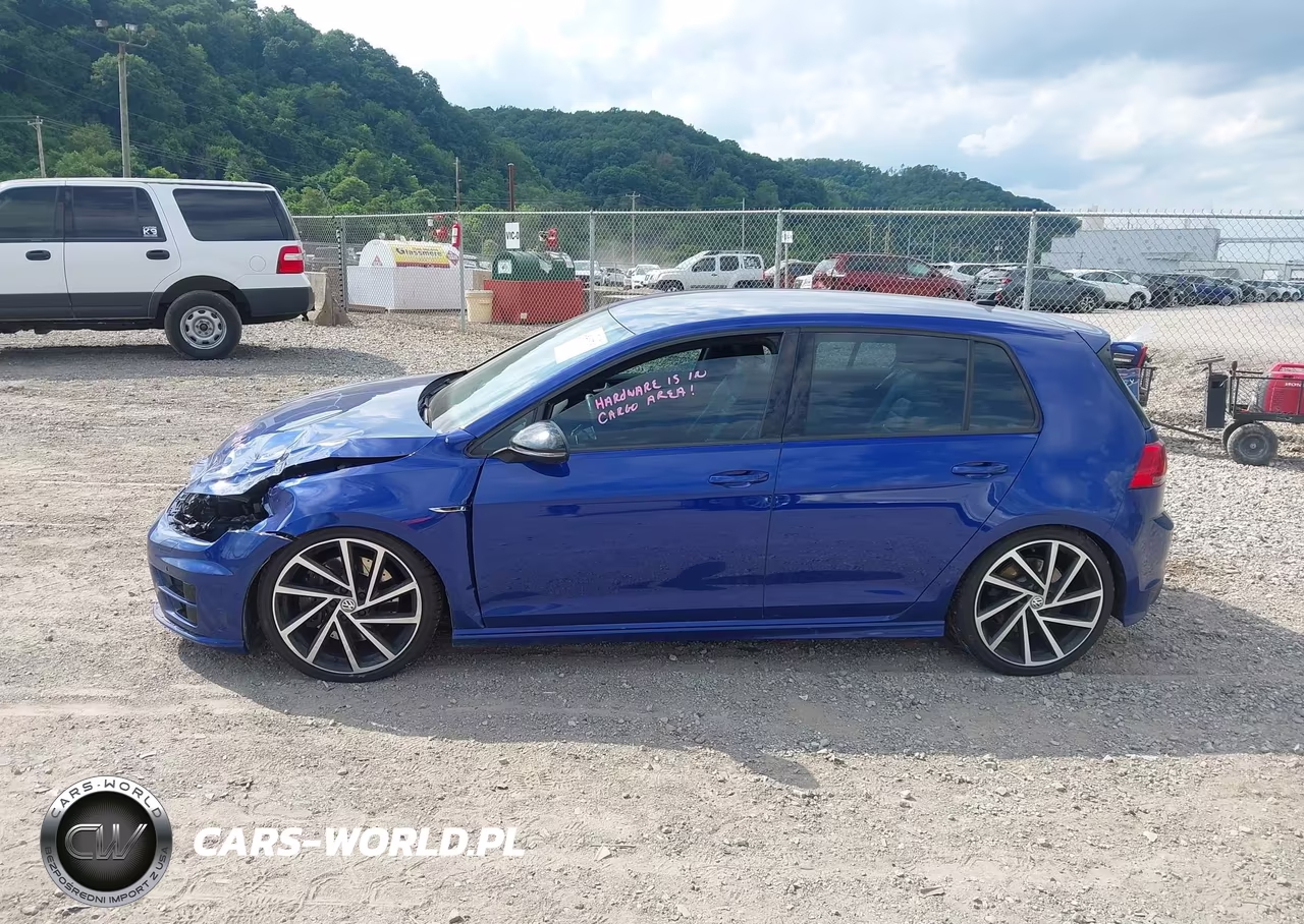 2015 Volkswagen Golf R 4-Door VIN:WVWLF7AU9FW252194 - 15