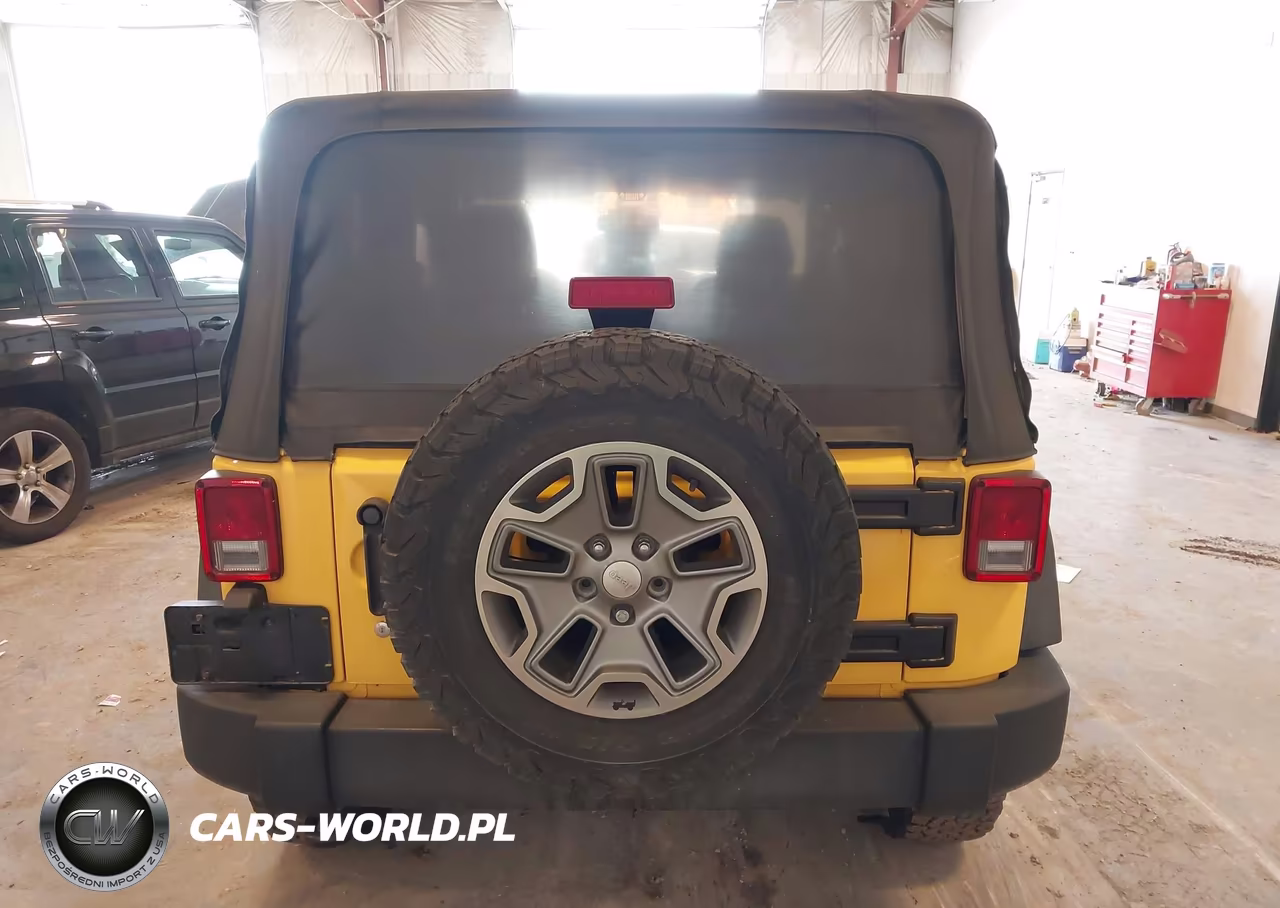 2015 Jeep Wrangler Rubicon VIN:1C4BJWCG0FL606746 - 16