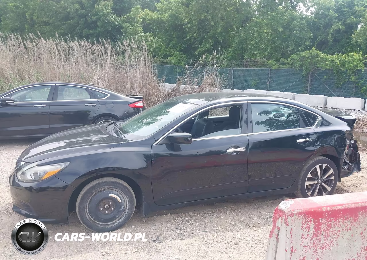 2017 Nissan Altima 2.5 Sr VIN:1N4AL3AP0HC120051 - 14