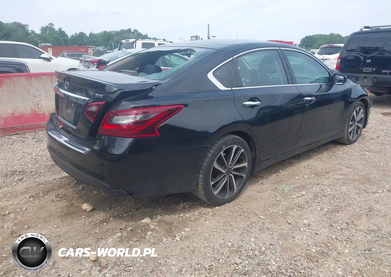 2017 Nissan Altima 2.5 Sr VIN:1N4AL3AP0HC120051 - 4