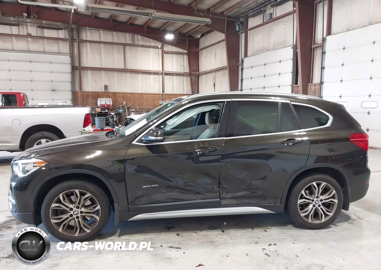 2017 BMW X1 xDrive28I VIN:WBXHT3C34H5F85641 - 14