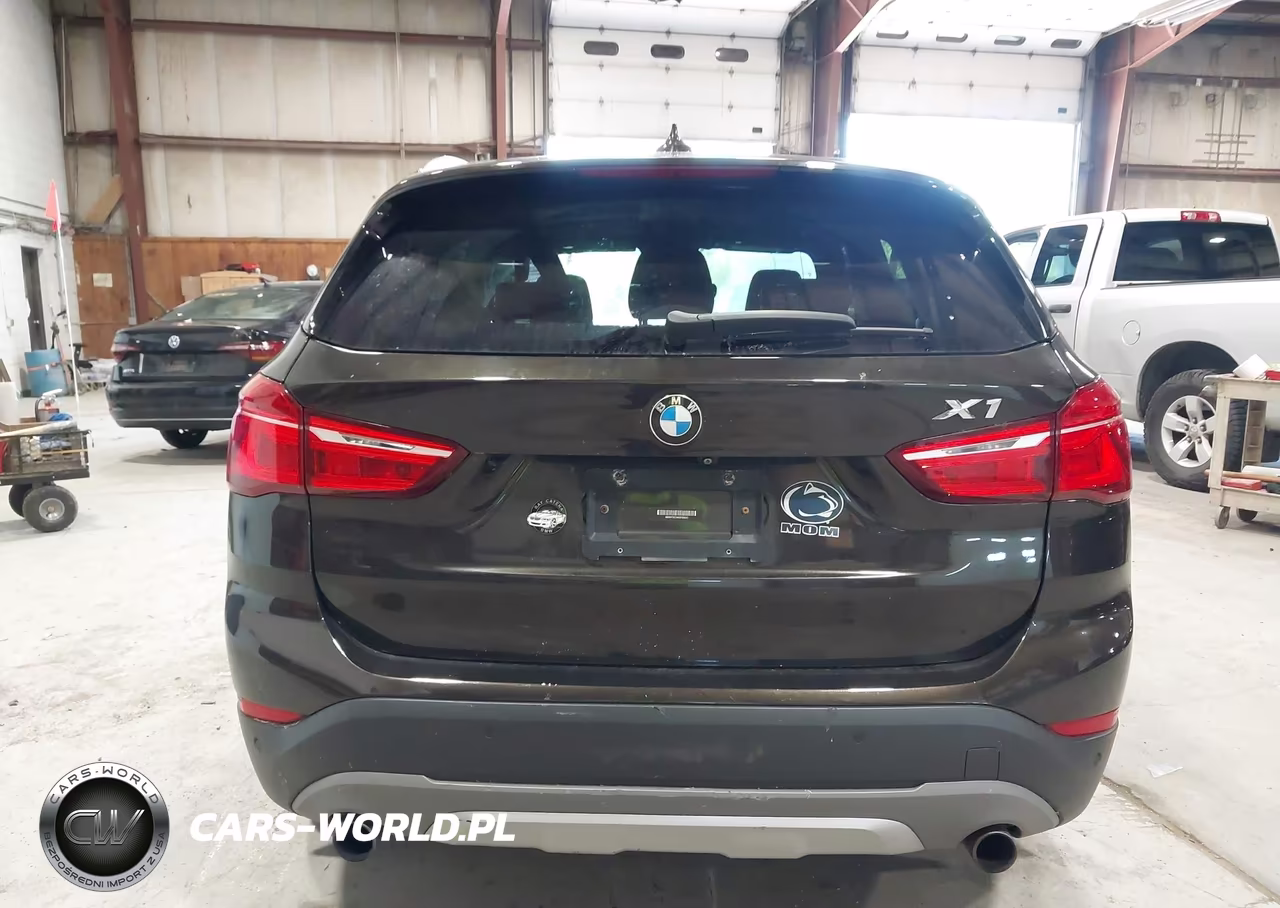 2017 BMW X1 xDrive28I VIN:WBXHT3C34H5F85641 - 16
