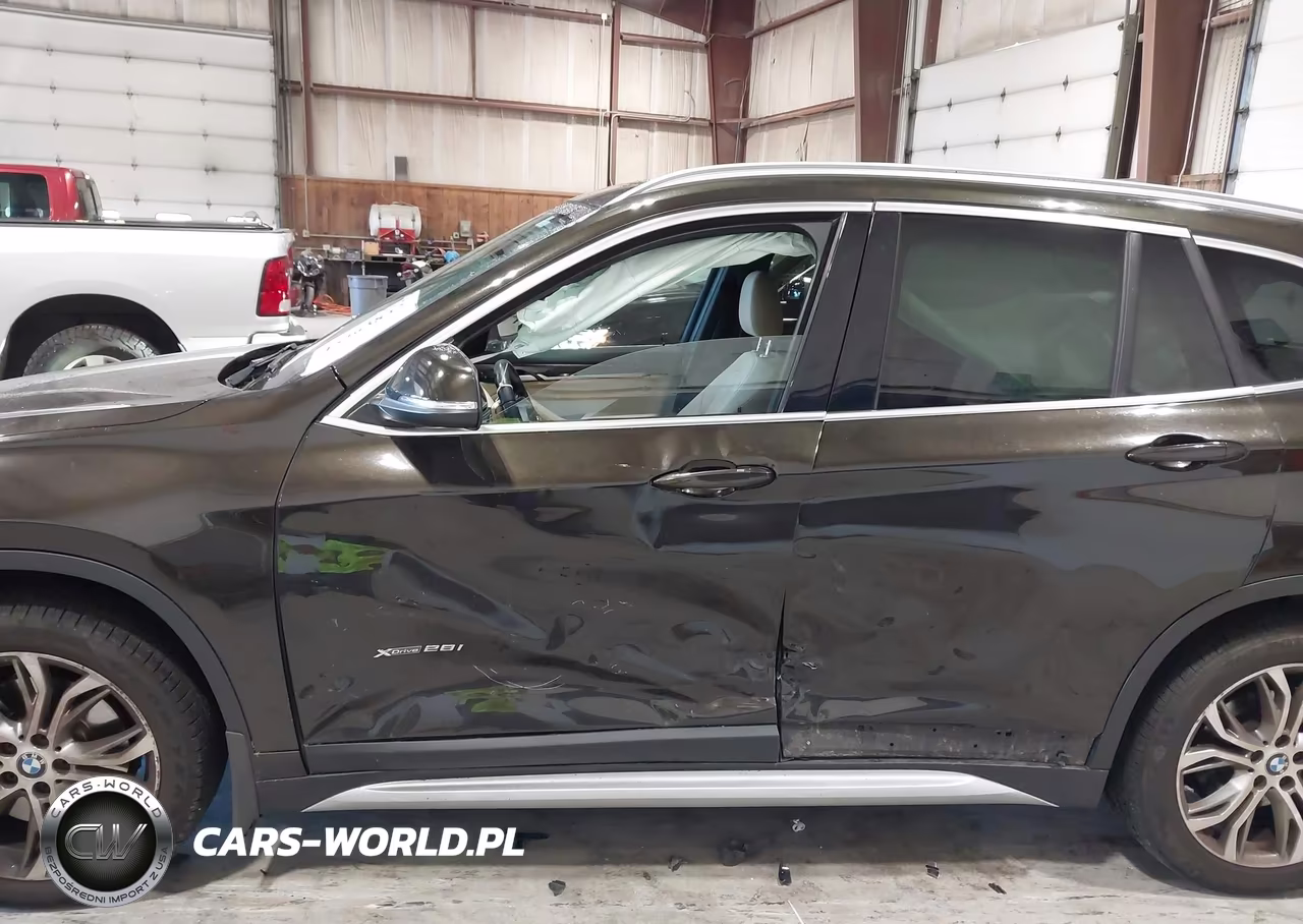 2017 BMW X1 xDrive28I VIN:WBXHT3C34H5F85641 - 6