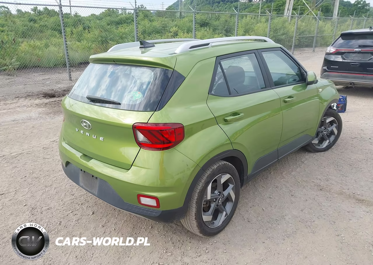2022 Hyundai Venue Sel VIN:KMHRC8A39NU201025 - 4