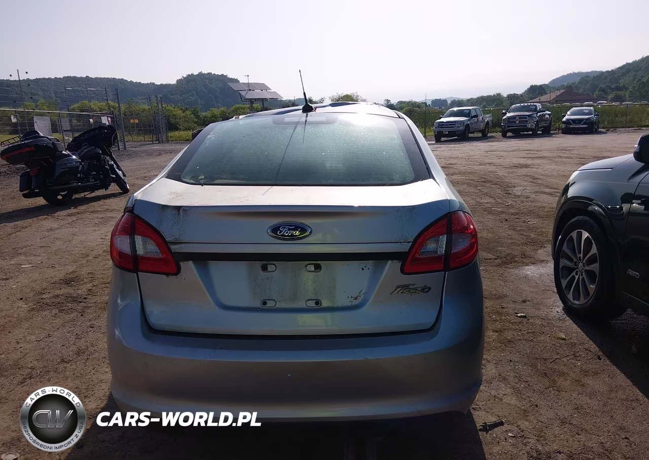 2011 Ford Fiesta S VIN:3FADP4AJ7BM214338 - 16