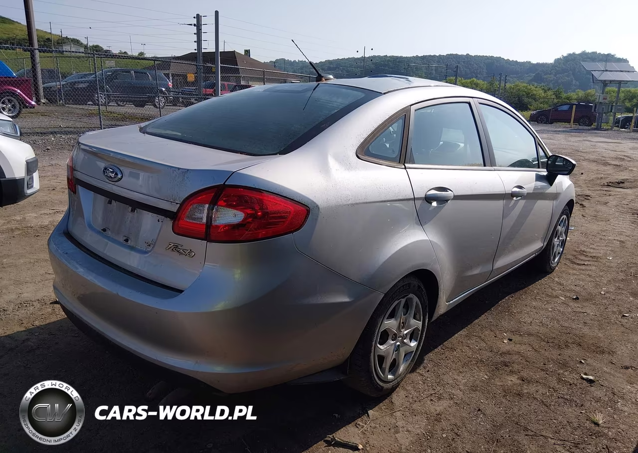 2011 Ford Fiesta S VIN:3FADP4AJ7BM214338 - 4
