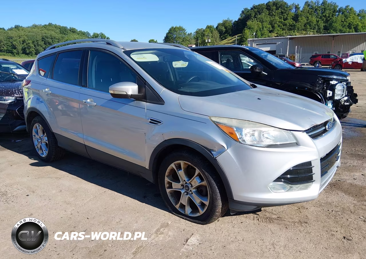2015 Ford Escape Titanium – zdjęcie 1 z 18