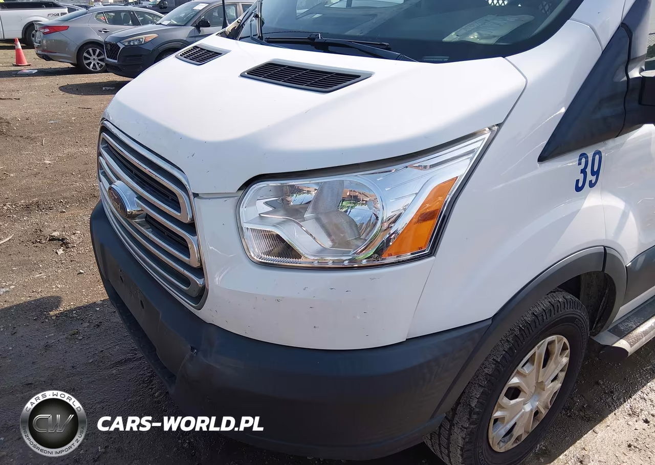 2018 Ford Transit-250 VIN:1FTYR1YM6JKB17173 - 6