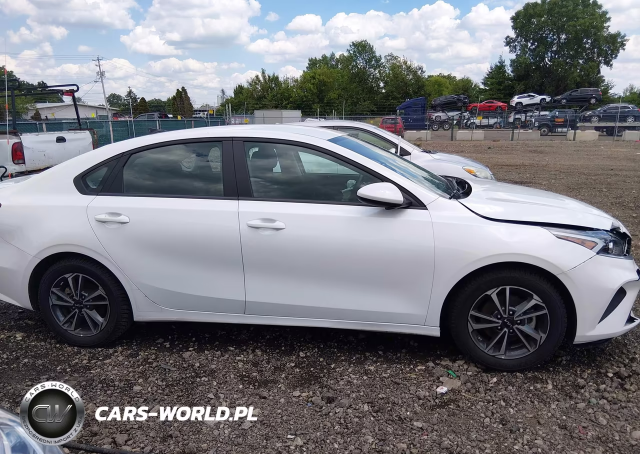 2024 Kia Forte Lxs VIN:3KPF24AD8RE791167 - 13