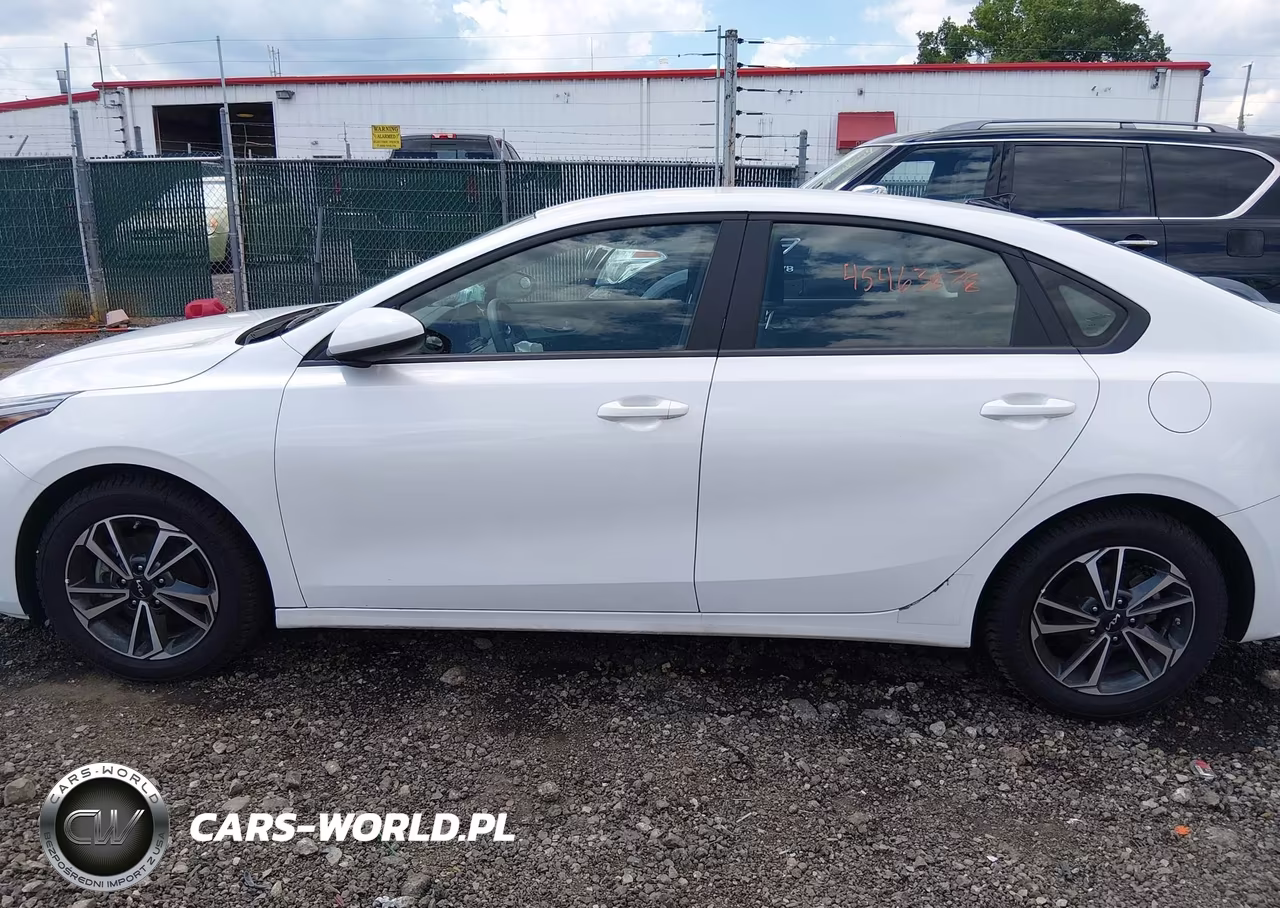 2024 Kia Forte Lxs VIN:3KPF24AD8RE791167 - 14