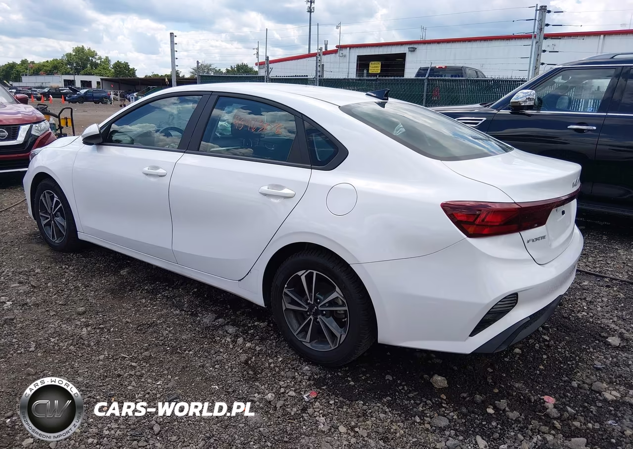 2024 Kia Forte Lxs VIN:3KPF24AD8RE791167 - 3