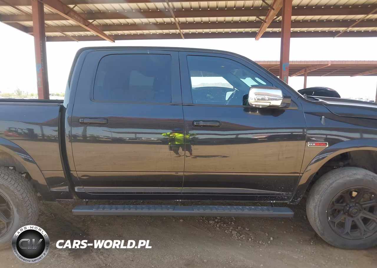 2016 Ram 1500 Laramie VIN:1C6RR6NM8GS159558 - 13