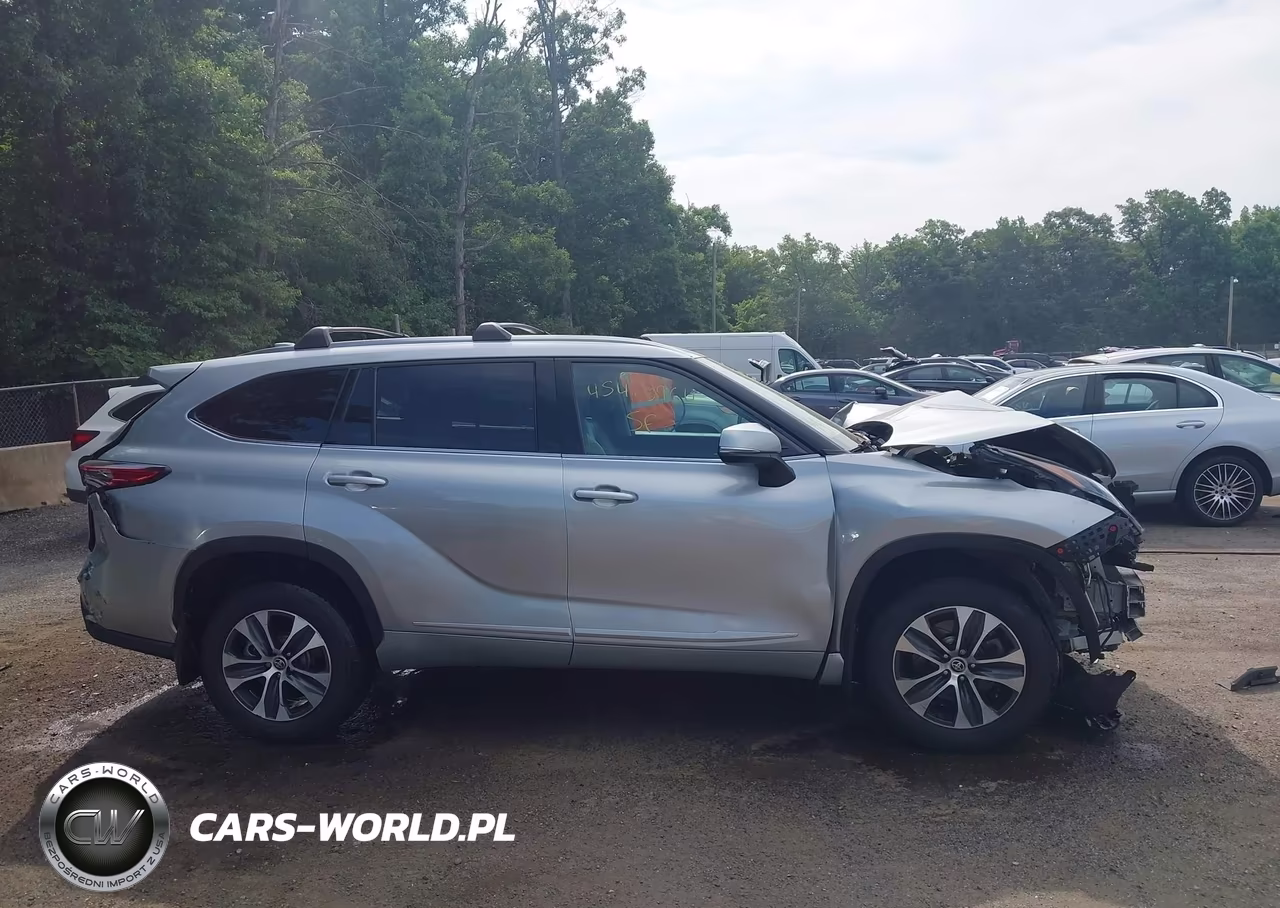2021 Toyota Highlander Xle VIN:5TDGZRBH0MS555397 - 13