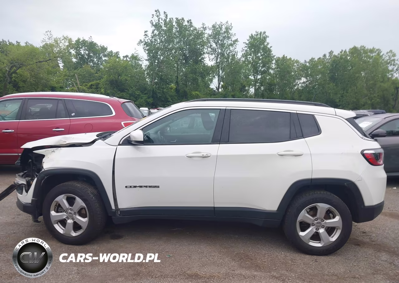2018 Jeep Compass Latitude 4X4 VIN:3C4NJDBB1JT207218 - 14