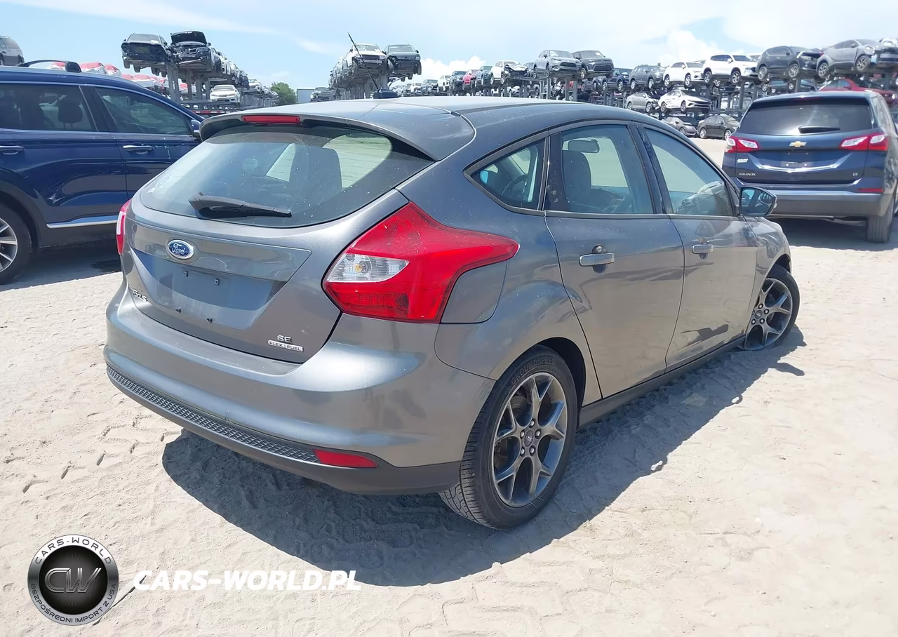 2014 Ford Focus Se VIN:1FADP3K23EL151133 - 4