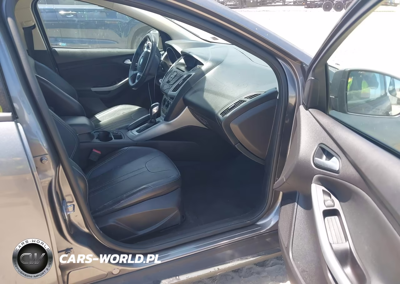 2014 Ford Focus Se VIN:1FADP3K23EL151133 - 5