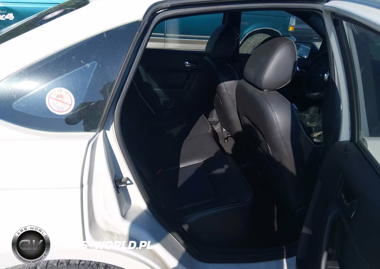 2010 Ford Focus Sel VIN:1FAHP3HN1AW264655 - 8