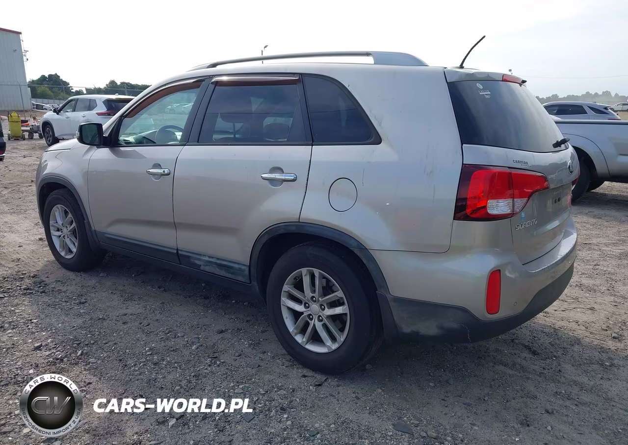 2015 Kia Sorento Lx VIN:5XYKT3A62FG660645 - 3
