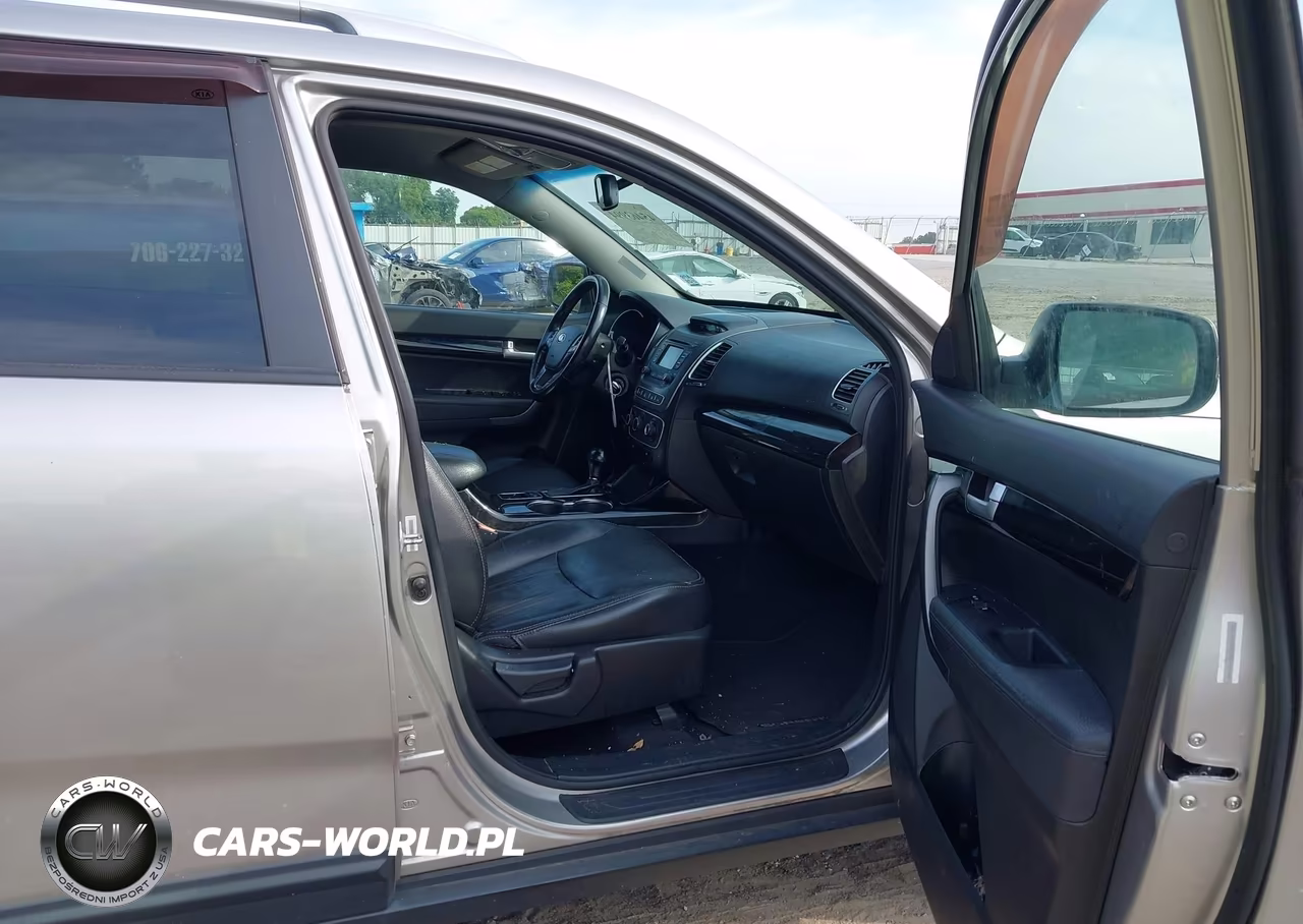 2015 Kia Sorento Lx VIN:5XYKT3A62FG660645 - 5