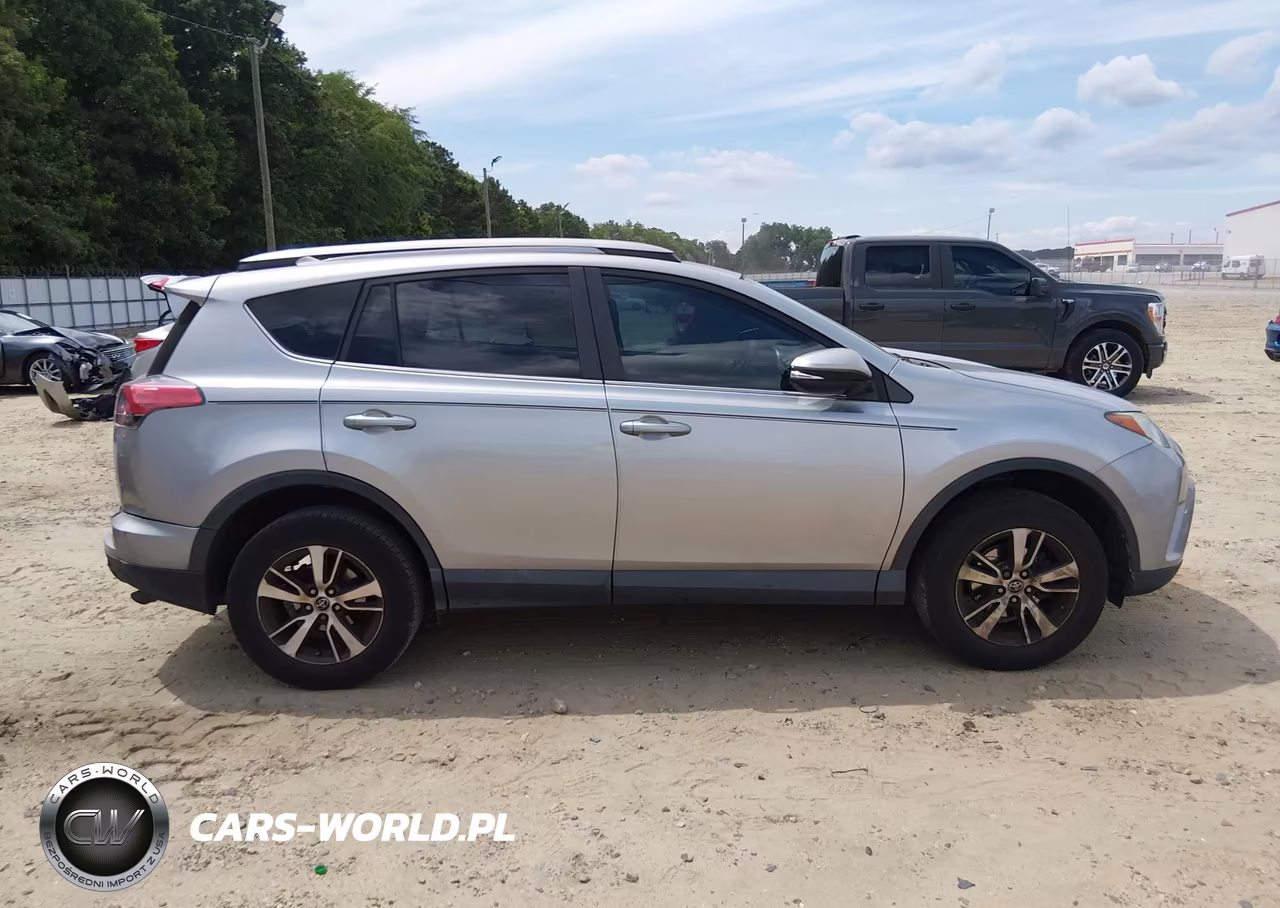 2018 Toyota Rav4 Xle VIN:2T3WFREV6JW470743 - 13