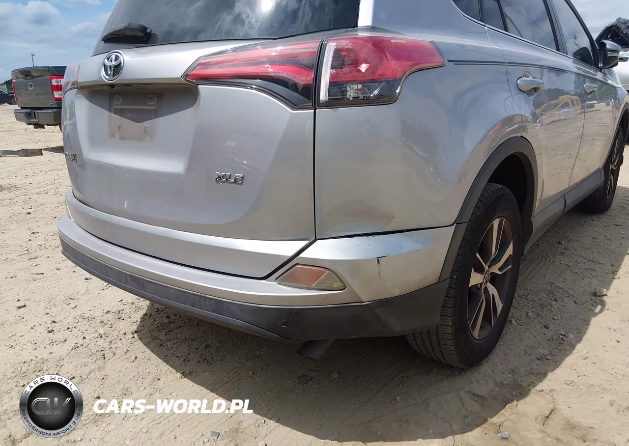 2018 Toyota Rav4 Xle VIN:2T3WFREV6JW470743 - 19