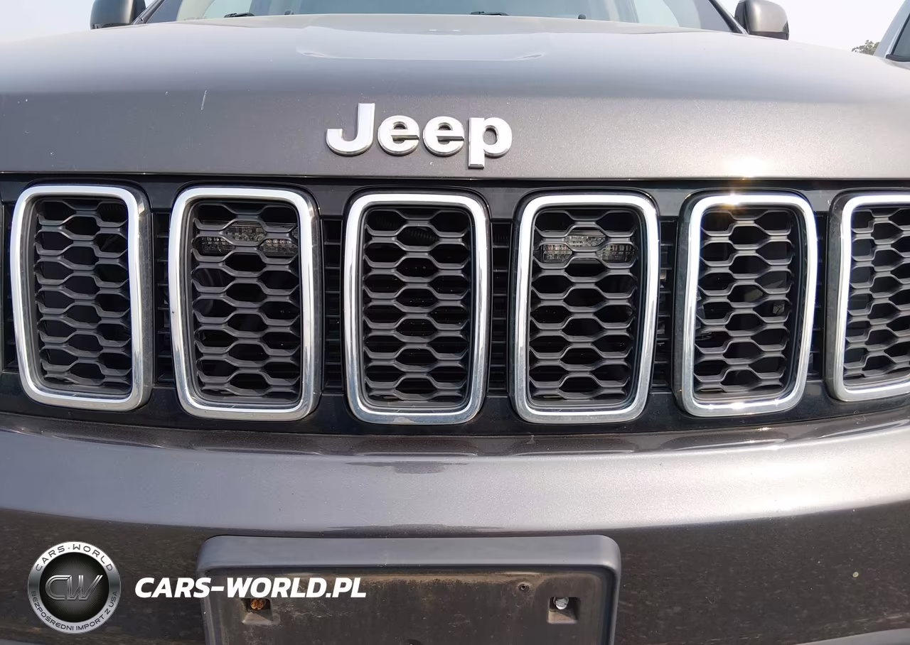 2020 Jeep Grand Cherokee Laredo E 4X4 VIN:1C4RJFAG3LC193931 - 12