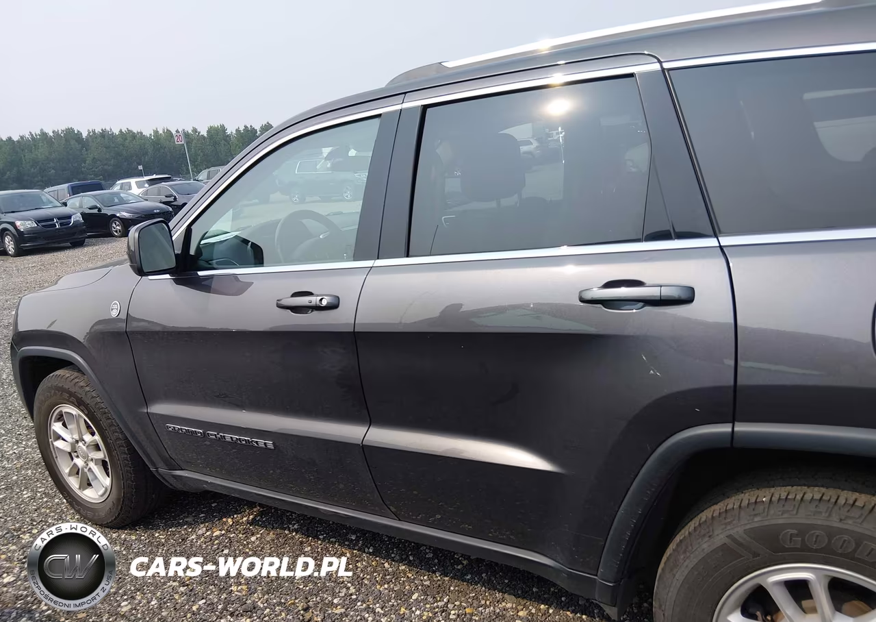 2020 Jeep Grand Cherokee Laredo E 4X4 VIN:1C4RJFAG3LC193931 - 15