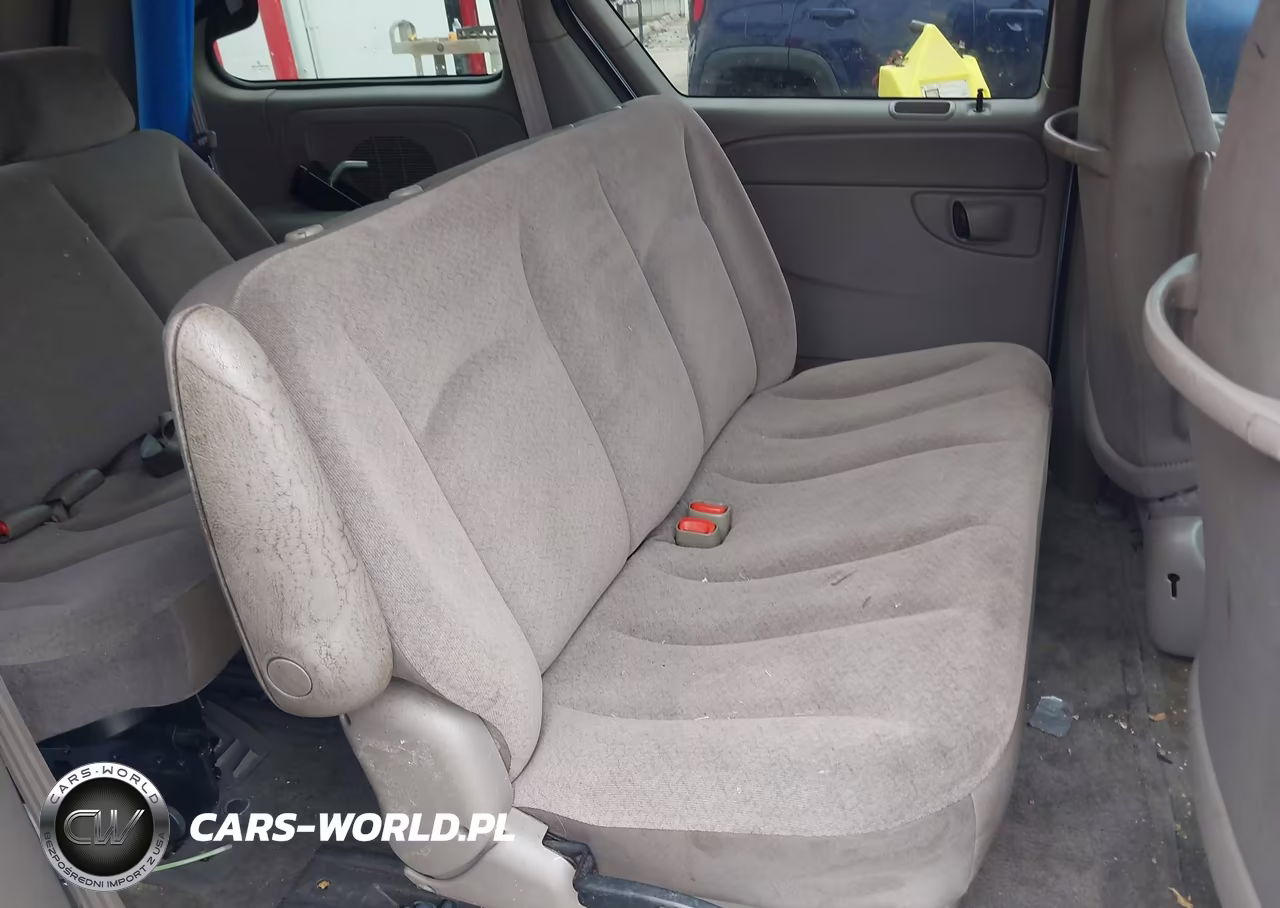 2003 Chrysler Voyager Lx VIN:1C4GJ45353B197357 - 8