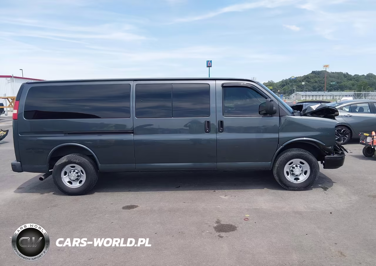 2015 Chevrolet Express 3500 Ls VIN:1GAZGZFG6F1100997 - 14