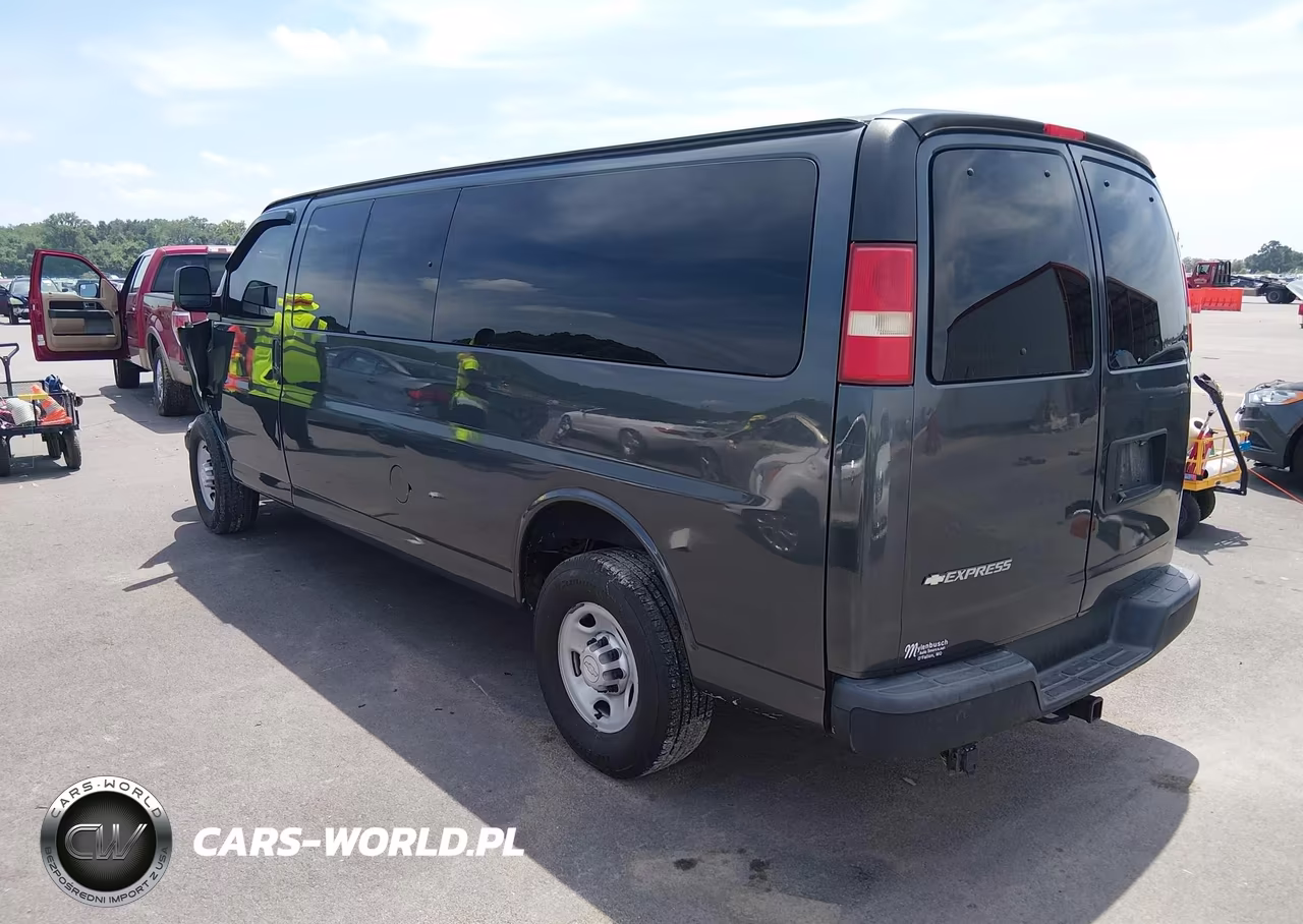 2015 Chevrolet Express 3500 Ls VIN:1GAZGZFG6F1100997 - 3