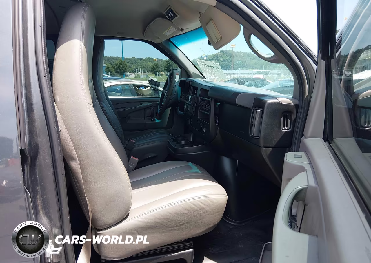 2015 Chevrolet Express 3500 Ls VIN:1GAZGZFG6F1100997 - 5