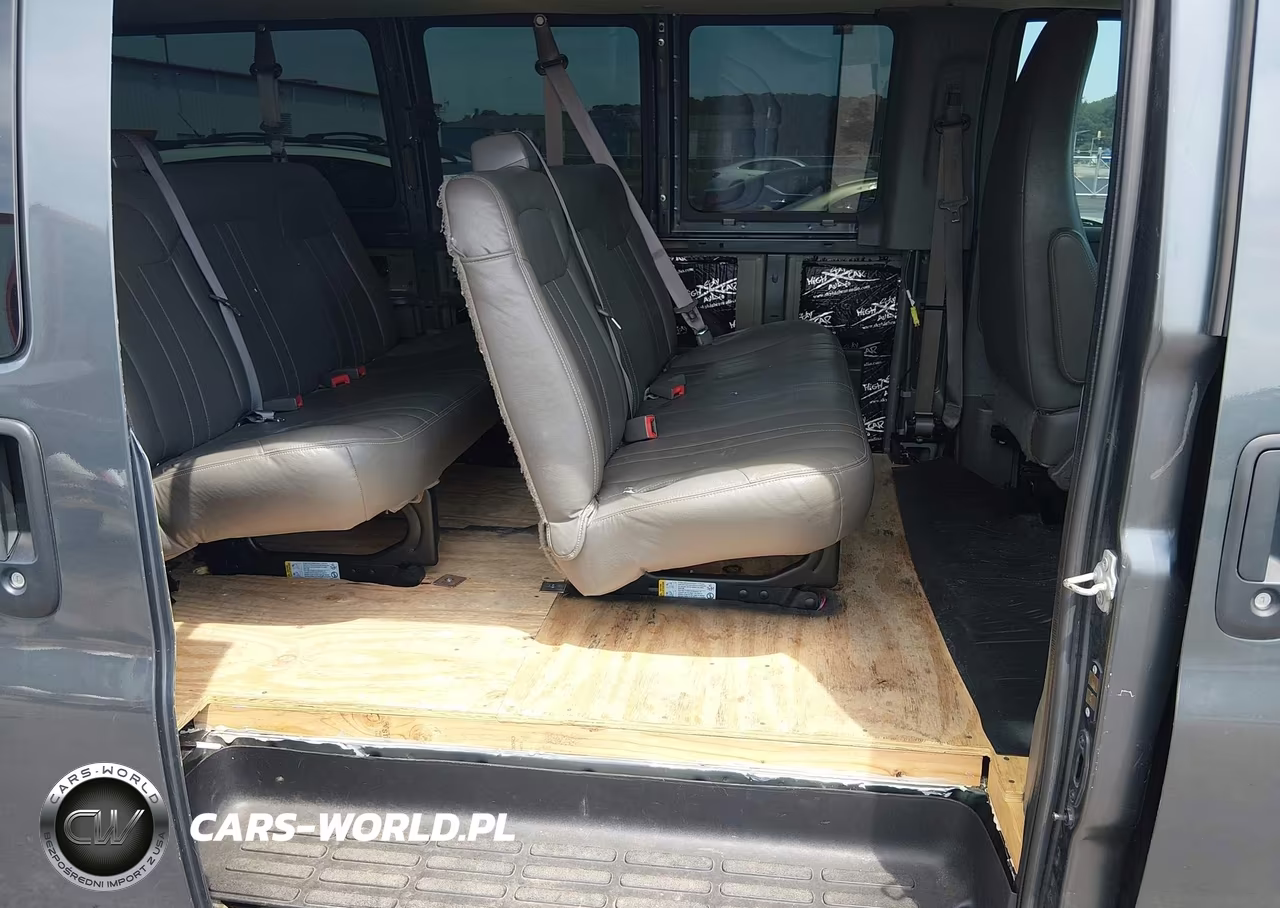 2015 Chevrolet Express 3500 Ls VIN:1GAZGZFG6F1100997 - 8