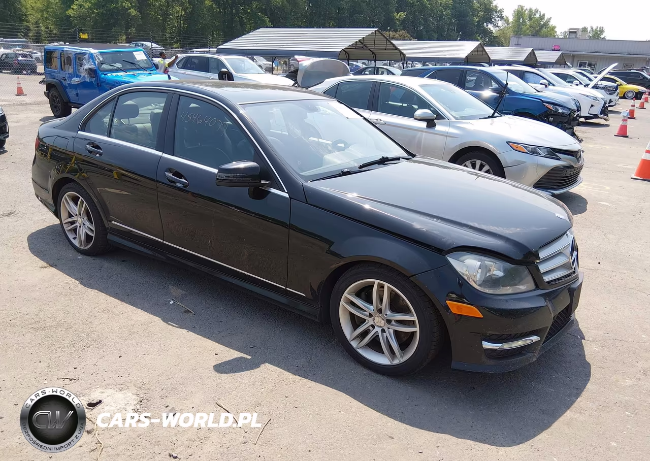 2013 Mercedes-Benz C 300 Sport 4Matic – zdjęcie 1 z 17