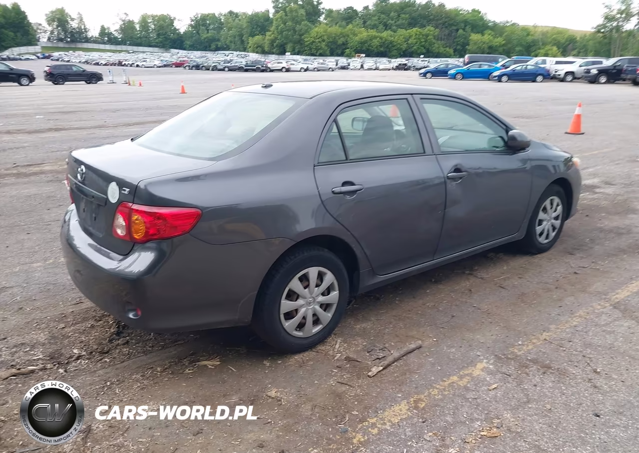 2010 Toyota Corolla Le VIN:JTDBU4EE4AJ079712 - 4