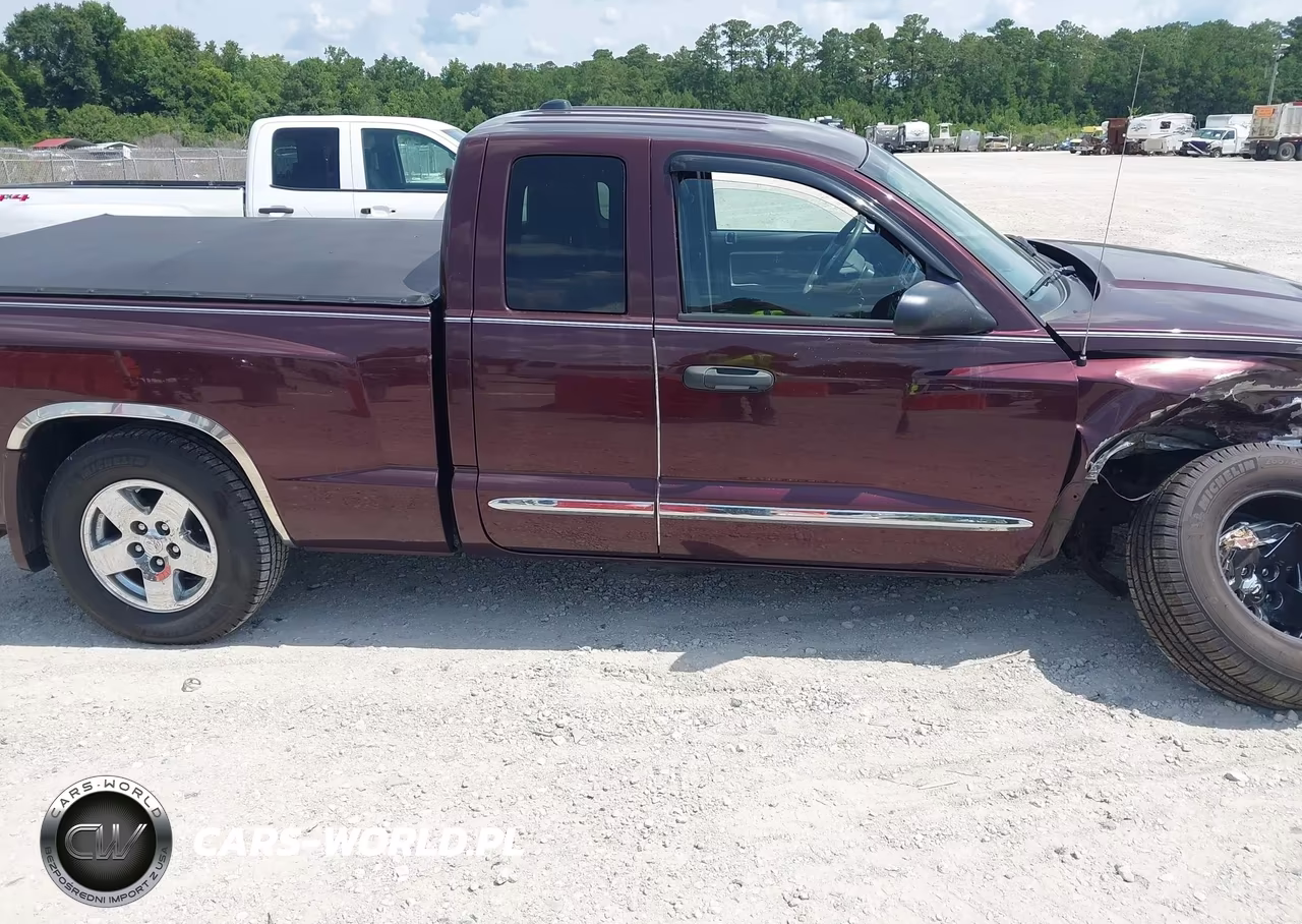 2005 Dodge Dakota Laramie VIN:1D7HE52N65S106657 - 13