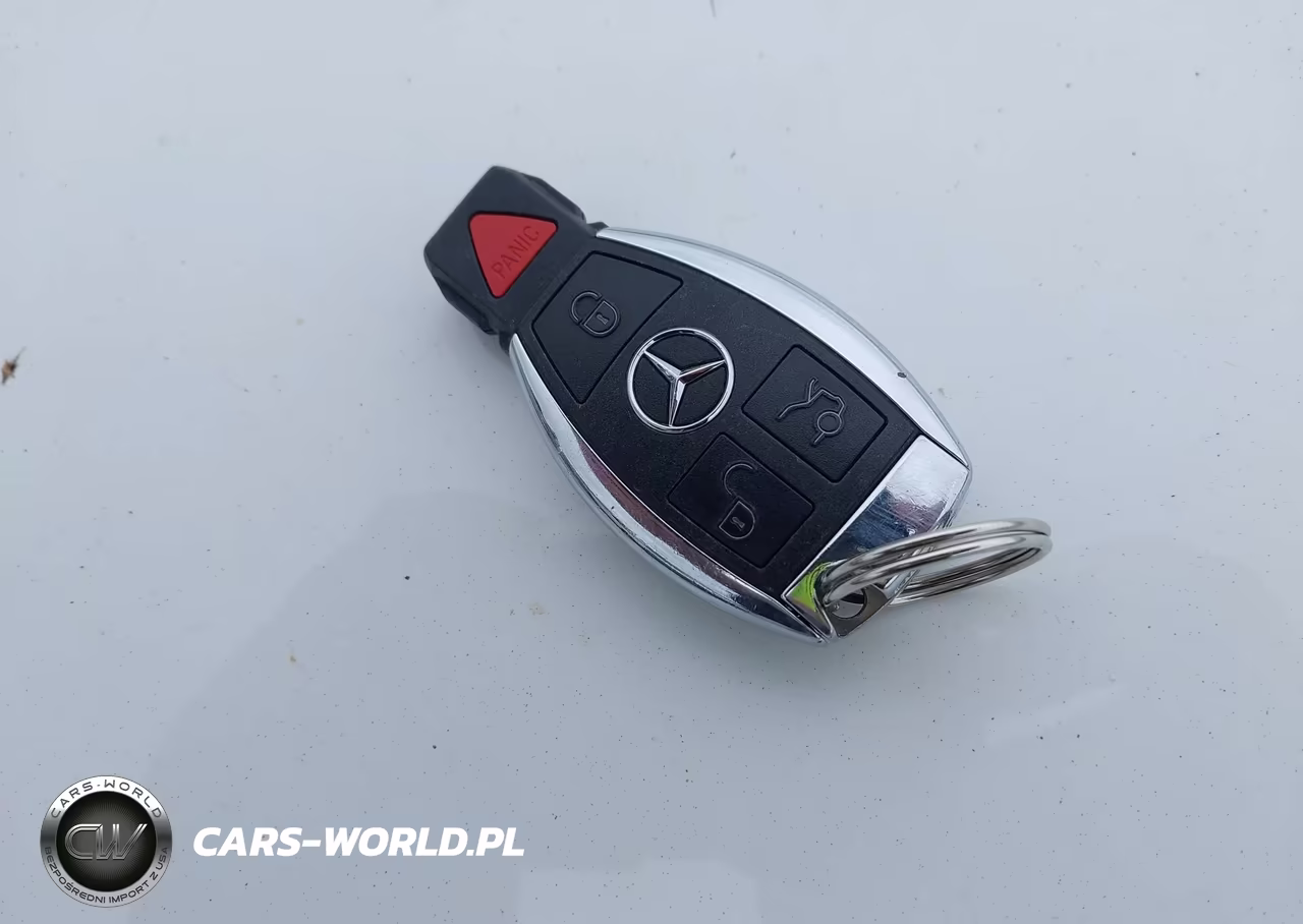 2017 Mercedes-Benz C 300 4Matic VIN:55SWF4KB8HU204944 - 11