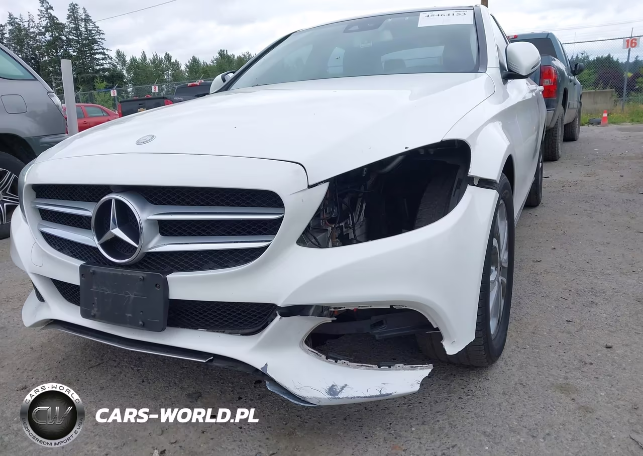 2017 Mercedes-Benz C 300 4Matic VIN:55SWF4KB8HU204944 - 6