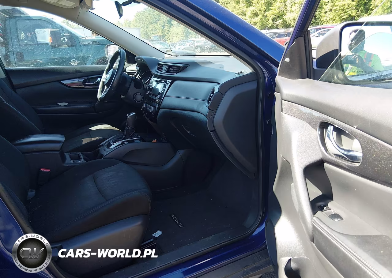 2017 Nissan Rogue Sv VIN:5N1AT2MV5HC810582 - 5