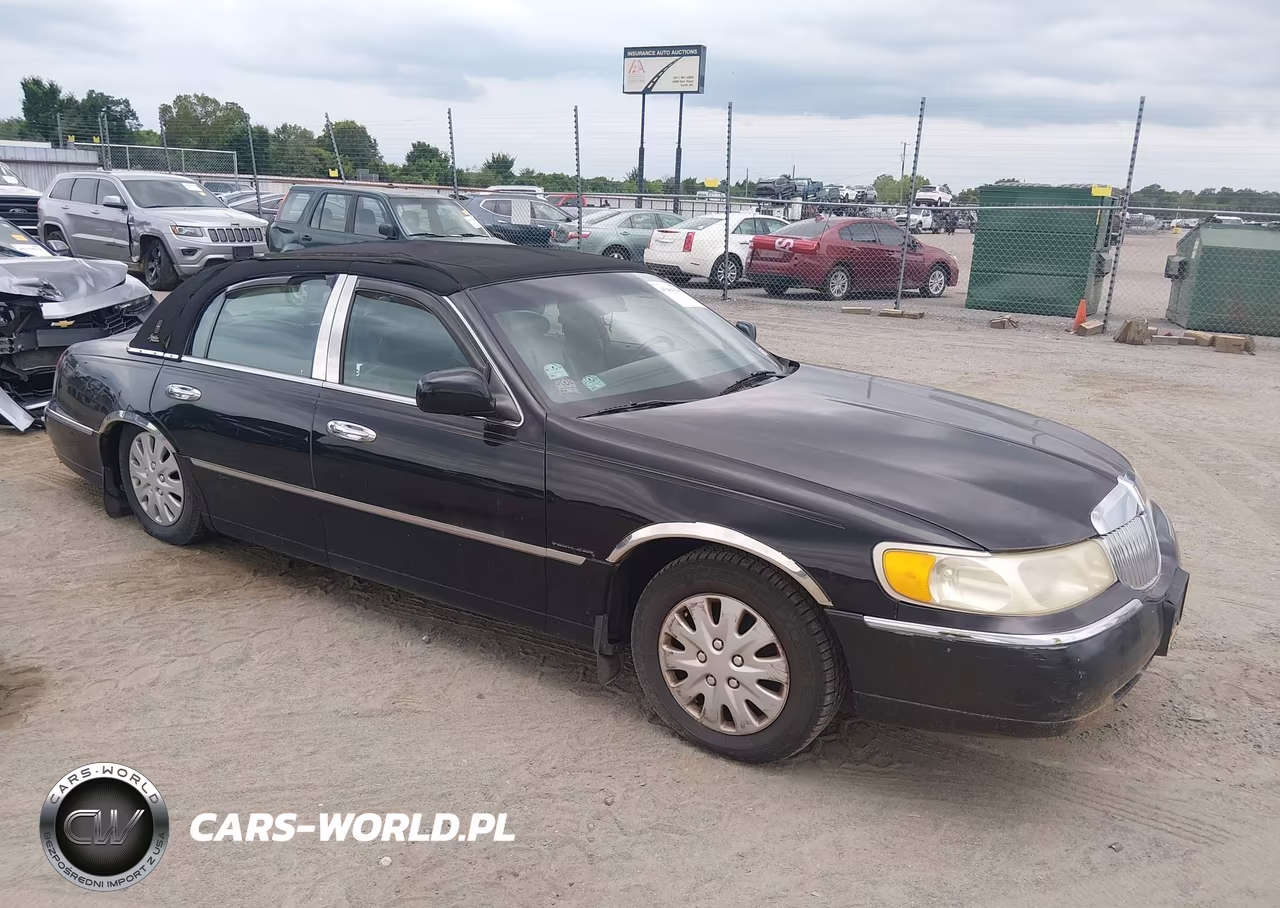 1998 Lincoln Town Car Signature