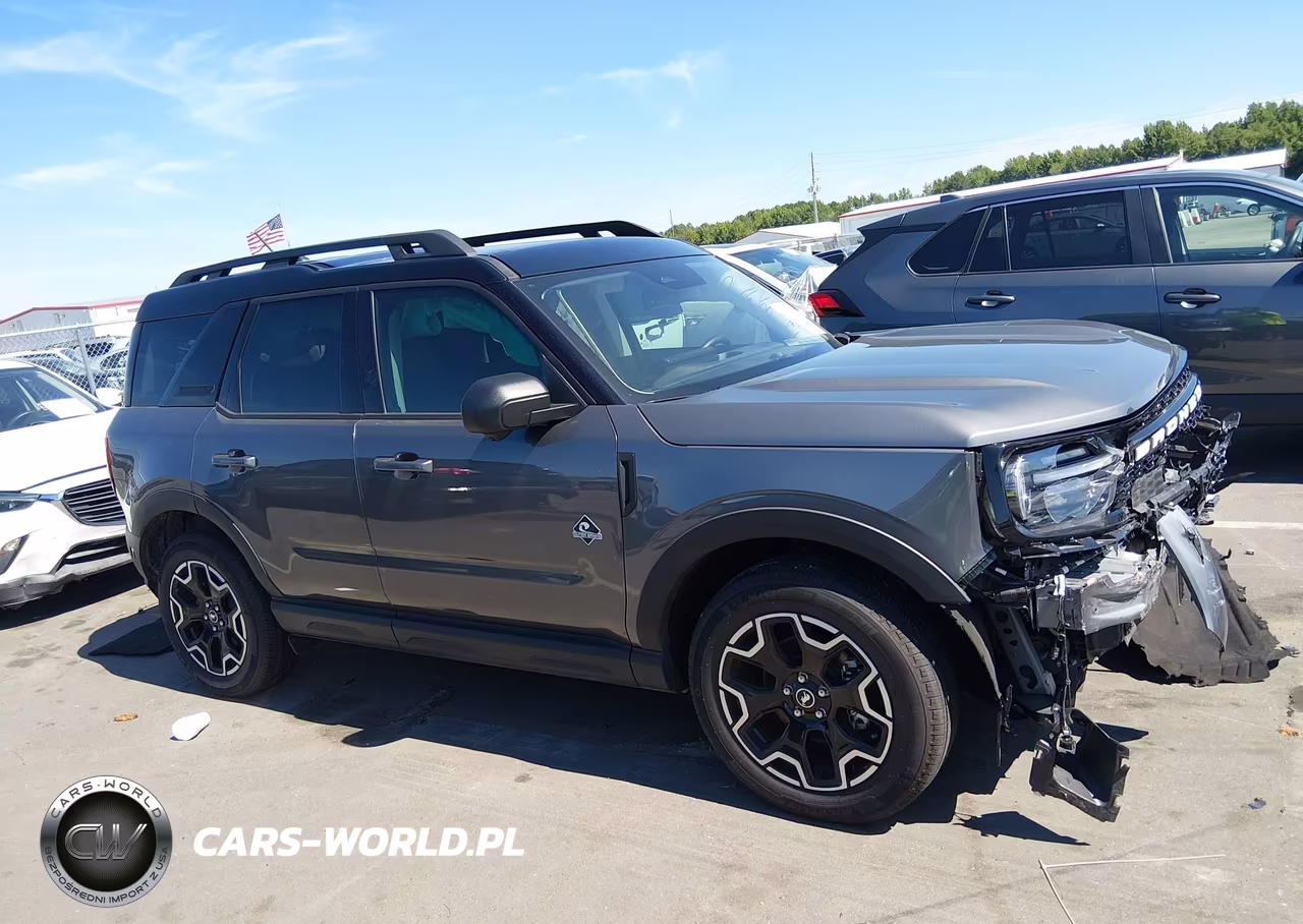 2025 Ford Bronco Sport Outer Banks VIN:3FMCR9CN8SRE85243 - 14