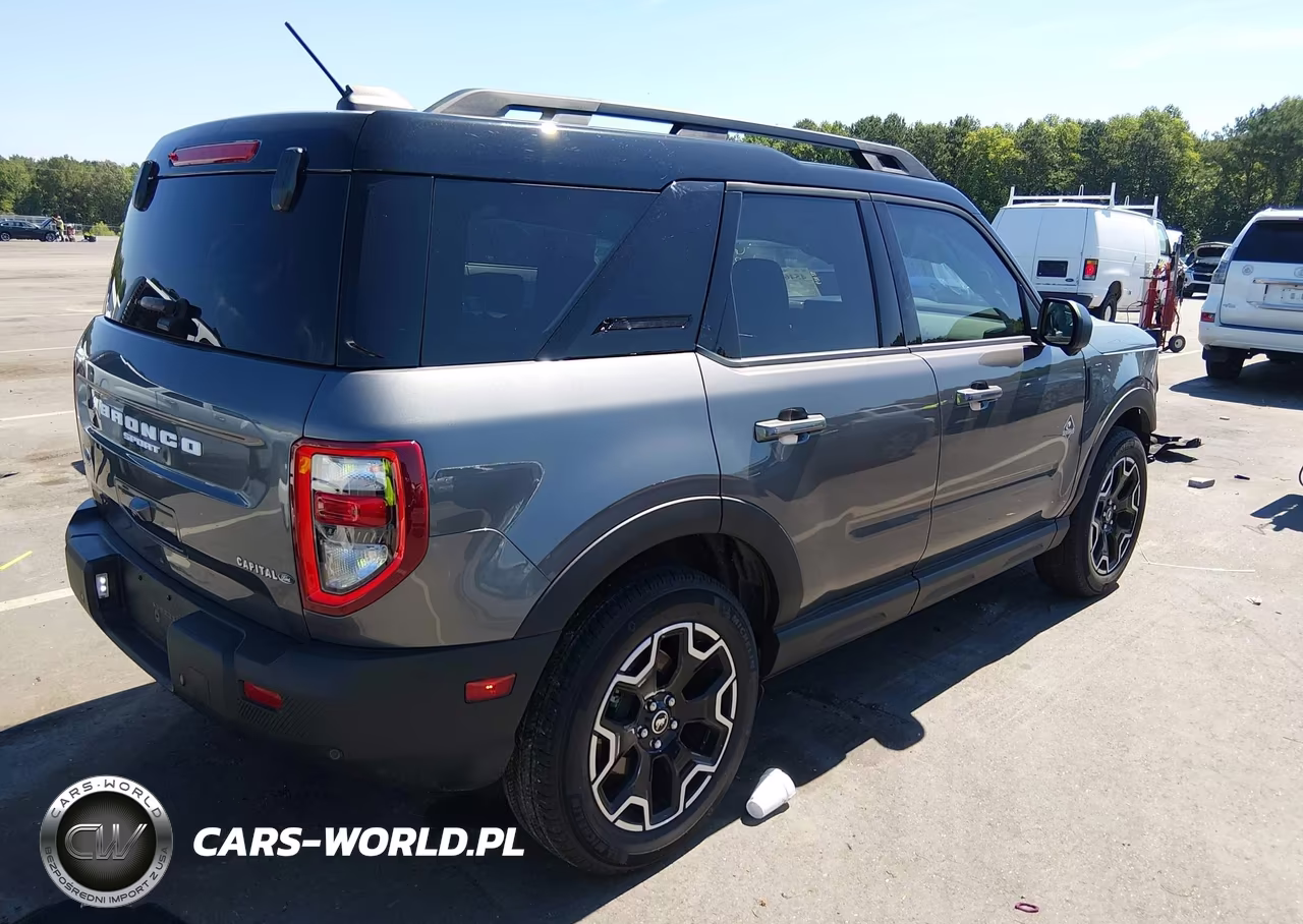 2025 Ford Bronco Sport Outer Banks VIN:3FMCR9CN8SRE85243 - 4