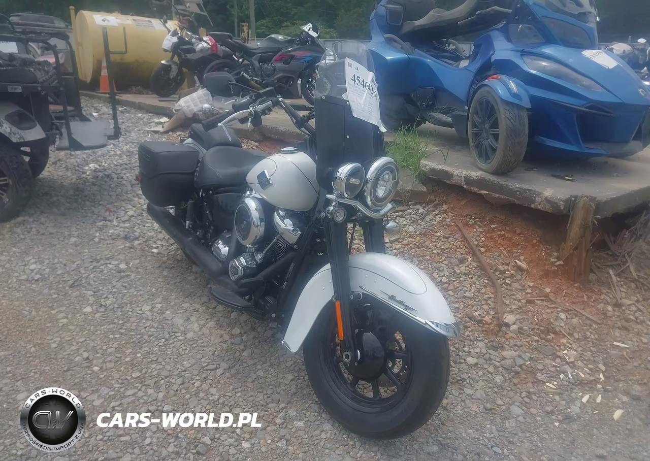 2025 Harley-Davidson Flhc